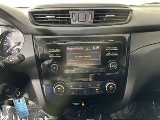 2017 Nissan Rogue Sport thumbnail – Palmetto Bay, FL – 25