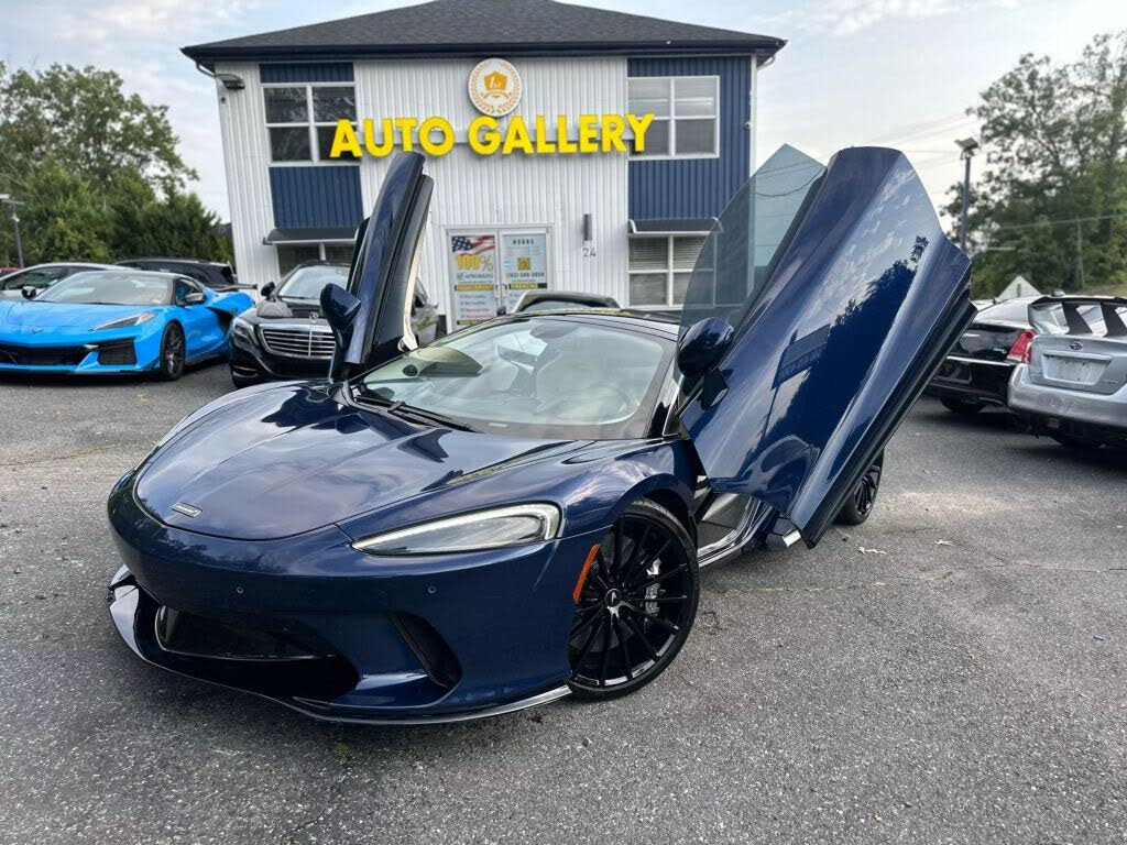 McLaren GT