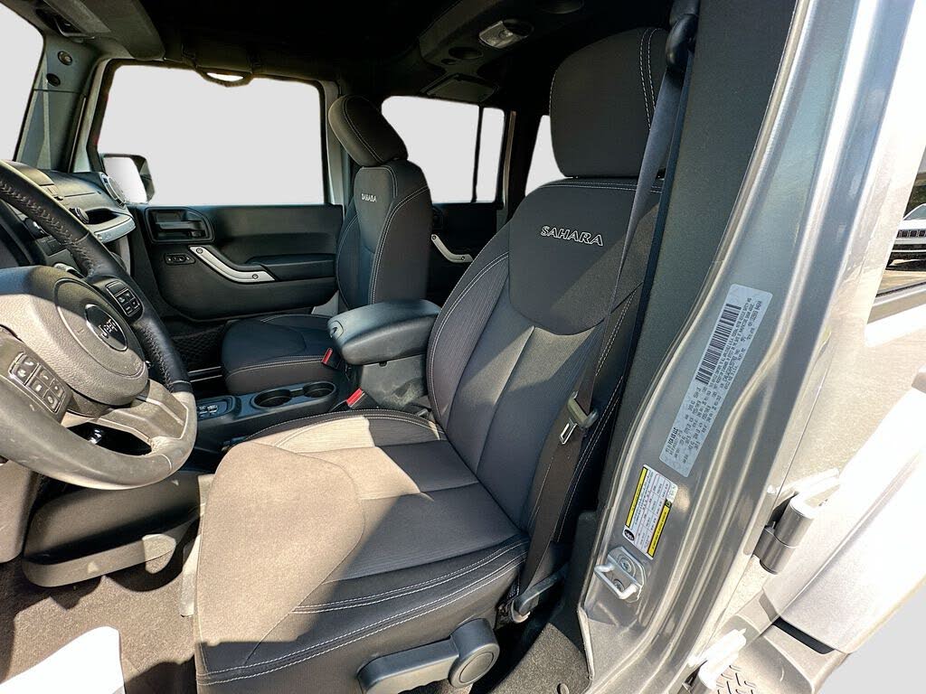 2017 Jeep Wrangler Unlimited Sahara
                                    for sale in Pompano Beach, FL – photo 43