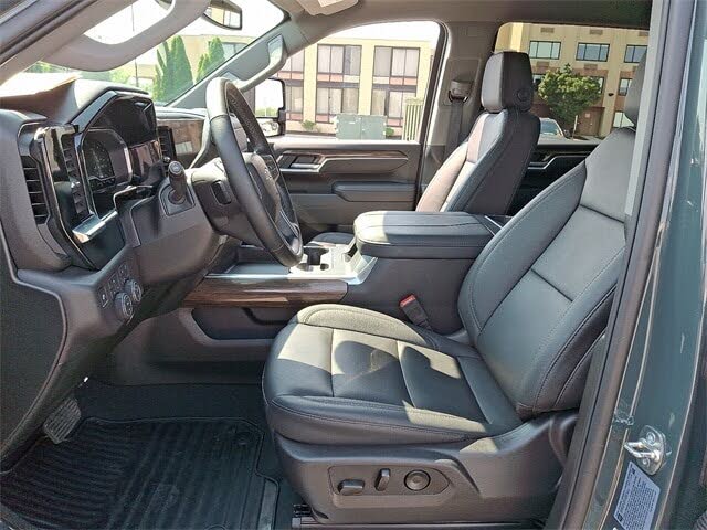 Image of 2025 Chevrolet Silverado 2500