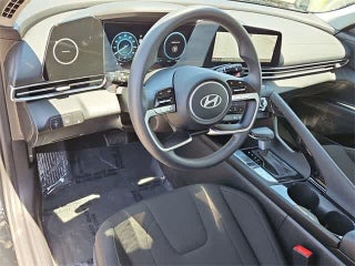 Hyundai ELANTRA Hybrid