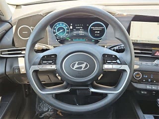 Hyundai ELANTRA Hybrid