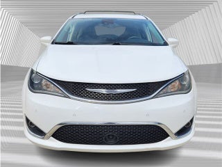 2017 Chrysler Pacifica thumbnail – Davie, FL – 4