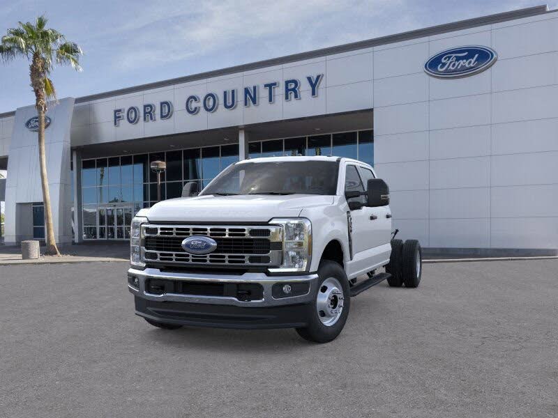 Ford F-350 Super Duty Chassis