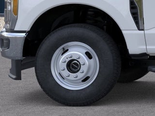 Ford F-350 Super Duty Chassis