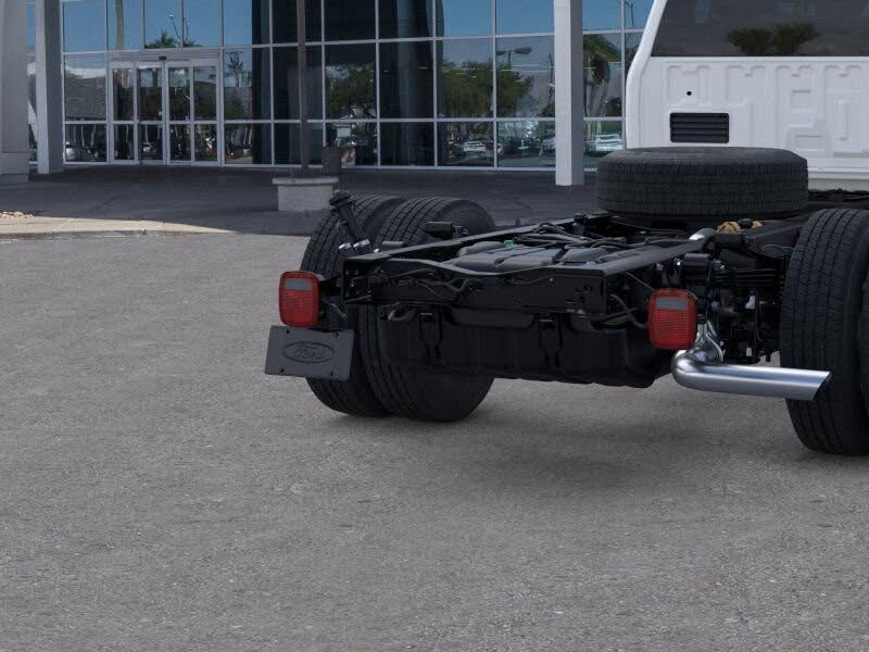 Ford F-350 Super Duty Chassis