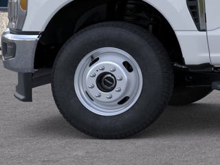 Ford F-350 Super Duty Chassis