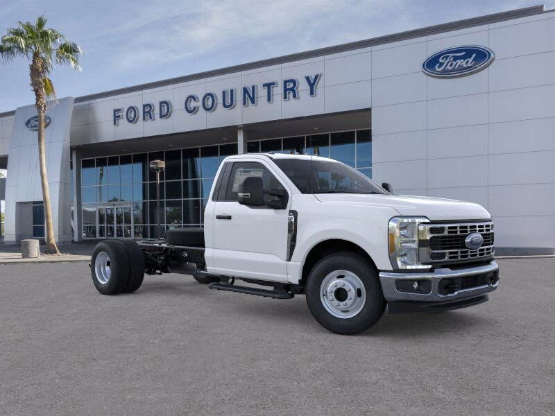 Ford F-350 Super Duty Chassis