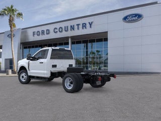 Ford F-350 Super Duty Chassis