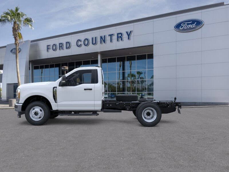 Ford F-350 Super Duty Chassis
