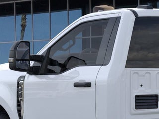 Ford F-350 Super Duty Chassis
