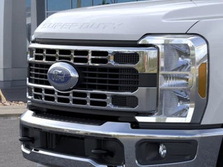 Ford F-350 Super Duty Chassis