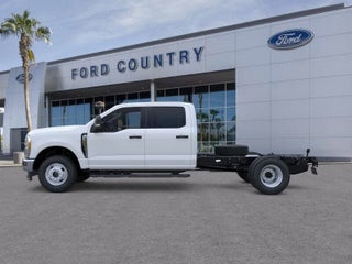 Ford F-350 Super Duty Chassis