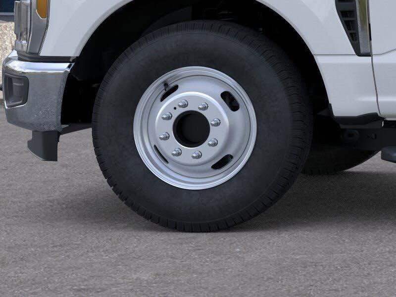 Ford F-350 Super Duty Chassis