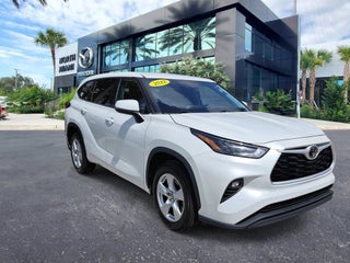 2022 Toyota Highlander thumbnail – Miami, FL – 4