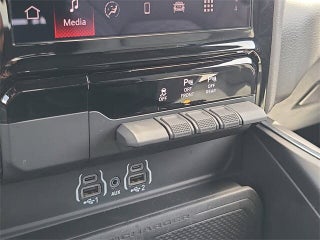 2025 Ram 1500 thumbnail – Miami Shores, FL – 34