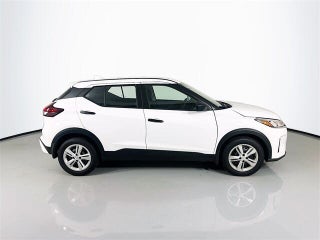 Image of 2025 Nissan Kicks Play