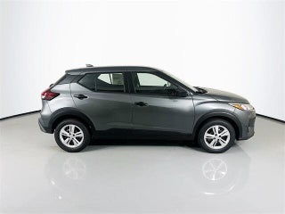 Image of 2025 Nissan Kicks Play