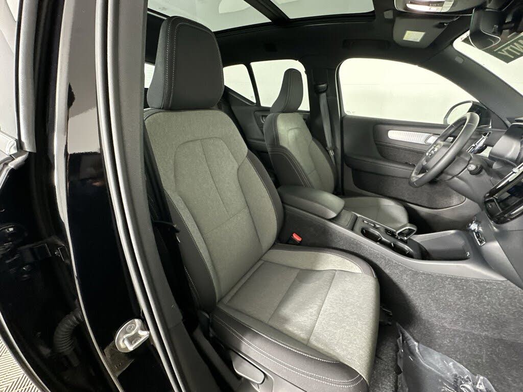 2025 Volvo XC40 Core Bright Theme
                                    for sale in Palmetto Bay, FL – photo 31