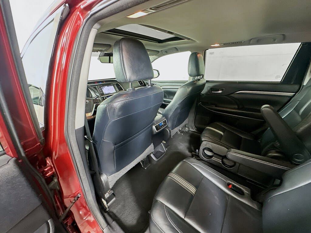 2018 Toyota Highlander SE
                                    for sale in Miami, FL – photo 24