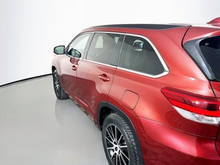 2018 Toyota Highlander thumbnail – Miami, FL – 6