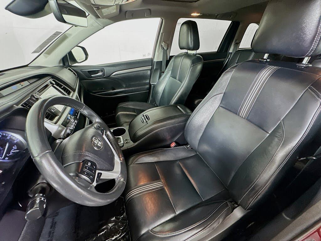 2018 Toyota Highlander SE
                                    for sale in Miami, FL – photo 18