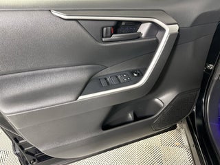 2021 Toyota RAV4 thumbnail – Miami, FL – 17