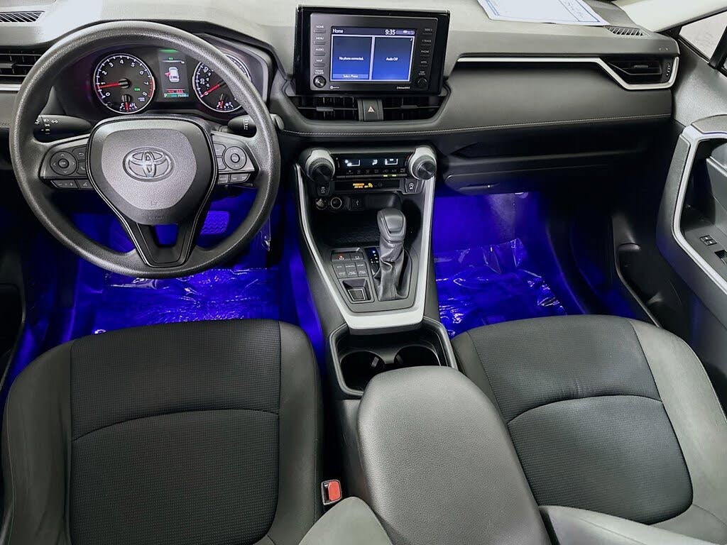 2021 Toyota RAV4 LE
                                    for sale in Miami, FL – photo 18