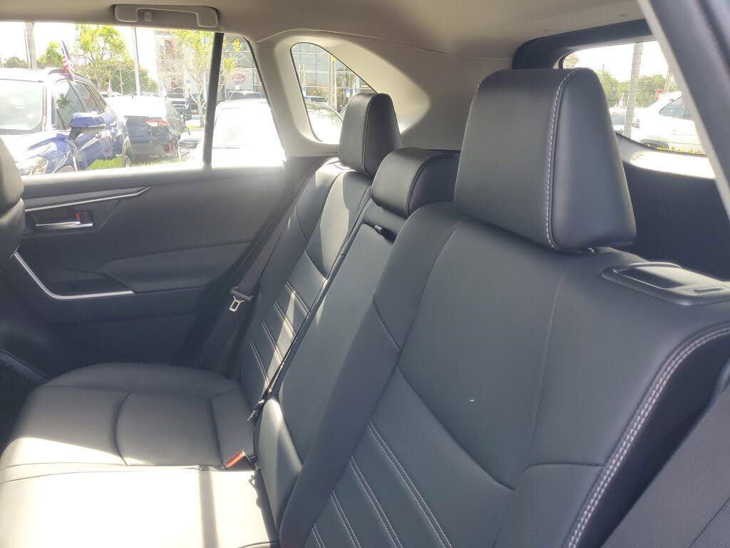 2022 Toyota RAV4 XLE Premium
                                    for sale in Miami, FL – photo 17