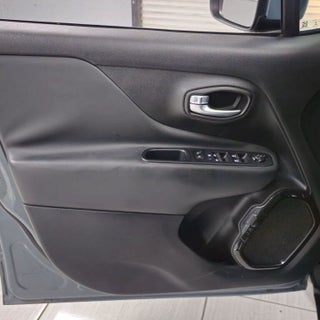 2017 Jeep Renegade thumbnail – Hialeah, FL – 15