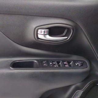 2017 Jeep Renegade thumbnail – Hialeah, FL – 16
