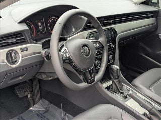 2022 Volkswagen Passat thumbnail – Hialeah, FL – 9