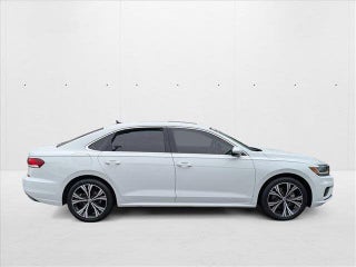 2022 Volkswagen Passat thumbnail – Hialeah, FL – 4