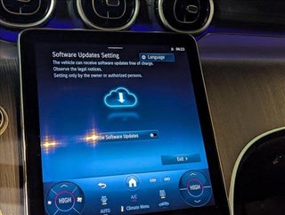 2025 Mercedes-Benz GLC thumbnail – Miami, FL – 11