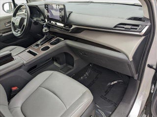 2023 Toyota Sienna thumbnail – Davie, FL – 18