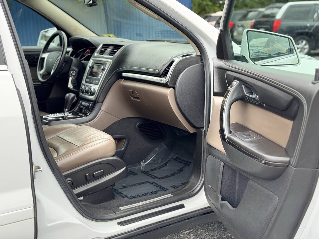 Image of 2016 GMC Acadia