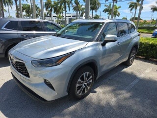 2022 Toyota Highlander thumbnail – Delray Beach, FL – 3