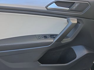 2022 Volkswagen Tiguan thumbnail – Fort Lauderdale, FL – 44