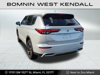 2024 Mitsubishi Outlander thumbnail – Miami, FL – 3