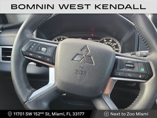 2024 Mitsubishi Outlander thumbnail – Miami, FL – 12
