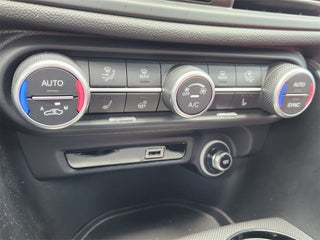 2024 Alfa Romeo Giulia thumbnail – Fort Lauderdale, FL – 24