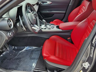 2024 Alfa Romeo Giulia thumbnail – Fort Lauderdale, FL – 14