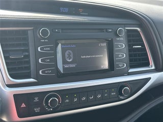 2019 Toyota Highlander thumbnail – Palmetto Bay, FL – 33