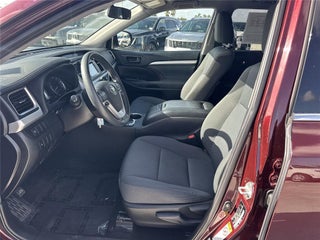 2019 Toyota Highlander thumbnail – Palmetto Bay, FL – 25