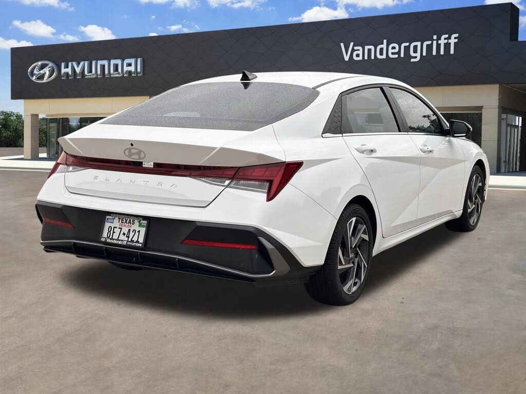 Image of 2024 Hyundai Elantra