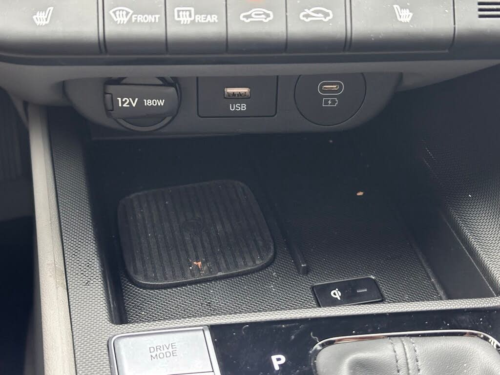 Image of 2024 Hyundai Elantra