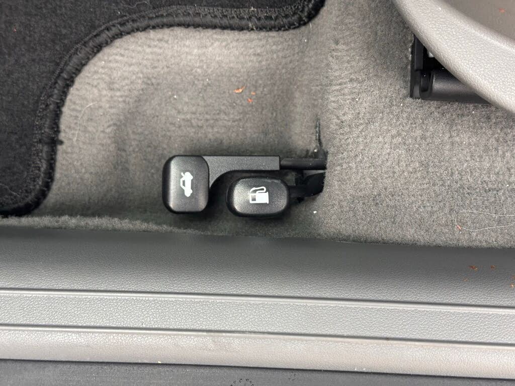 Image of 2024 Hyundai Elantra