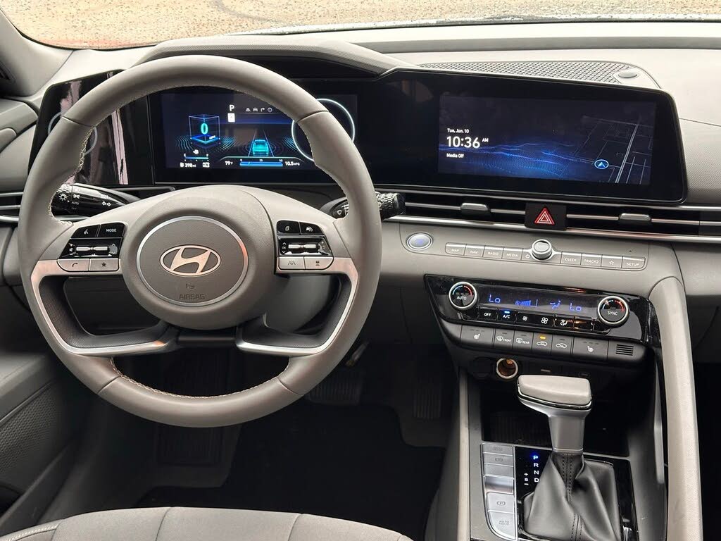 Image of 2024 Hyundai Elantra