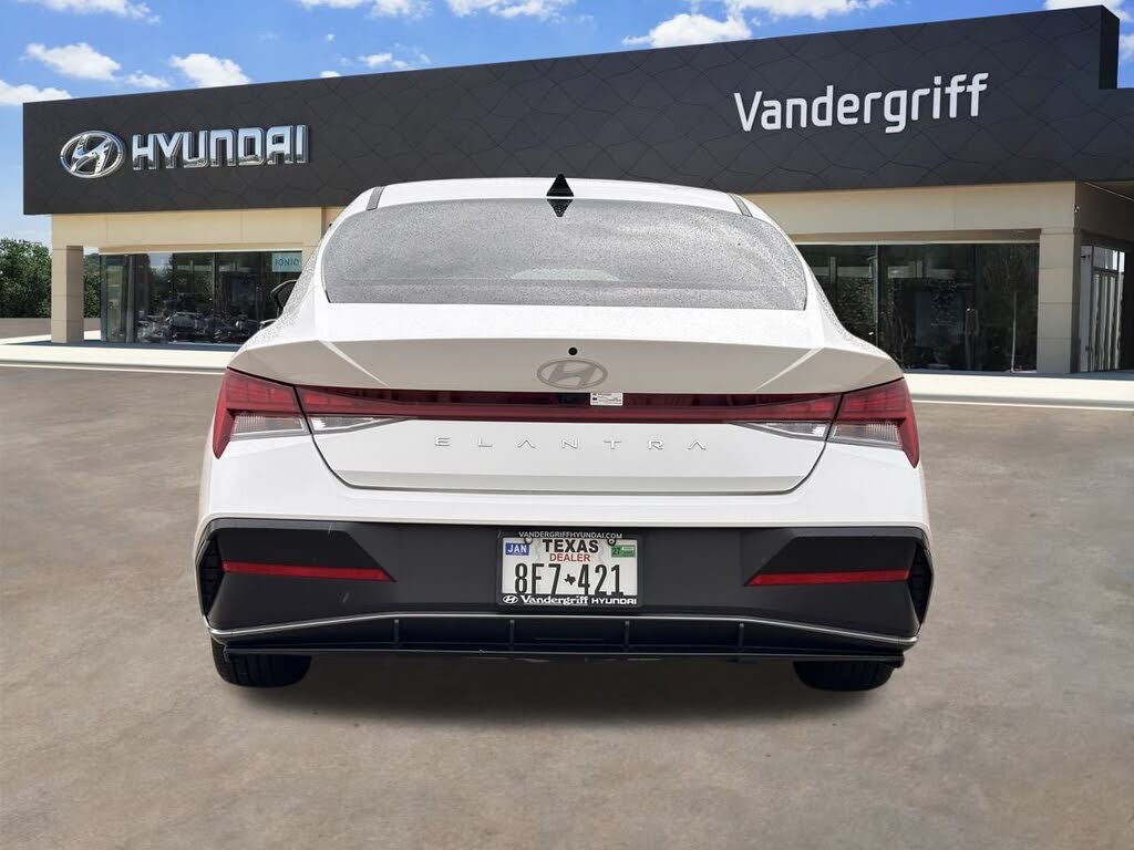 Image of 2024 Hyundai Elantra
