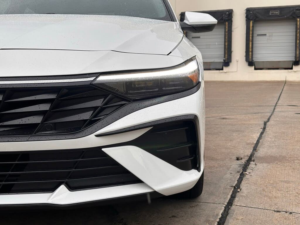 Image of 2024 Hyundai Elantra